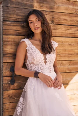 Hanna Jech Vintage Braut 66306_FC_Lillian-West.jpg